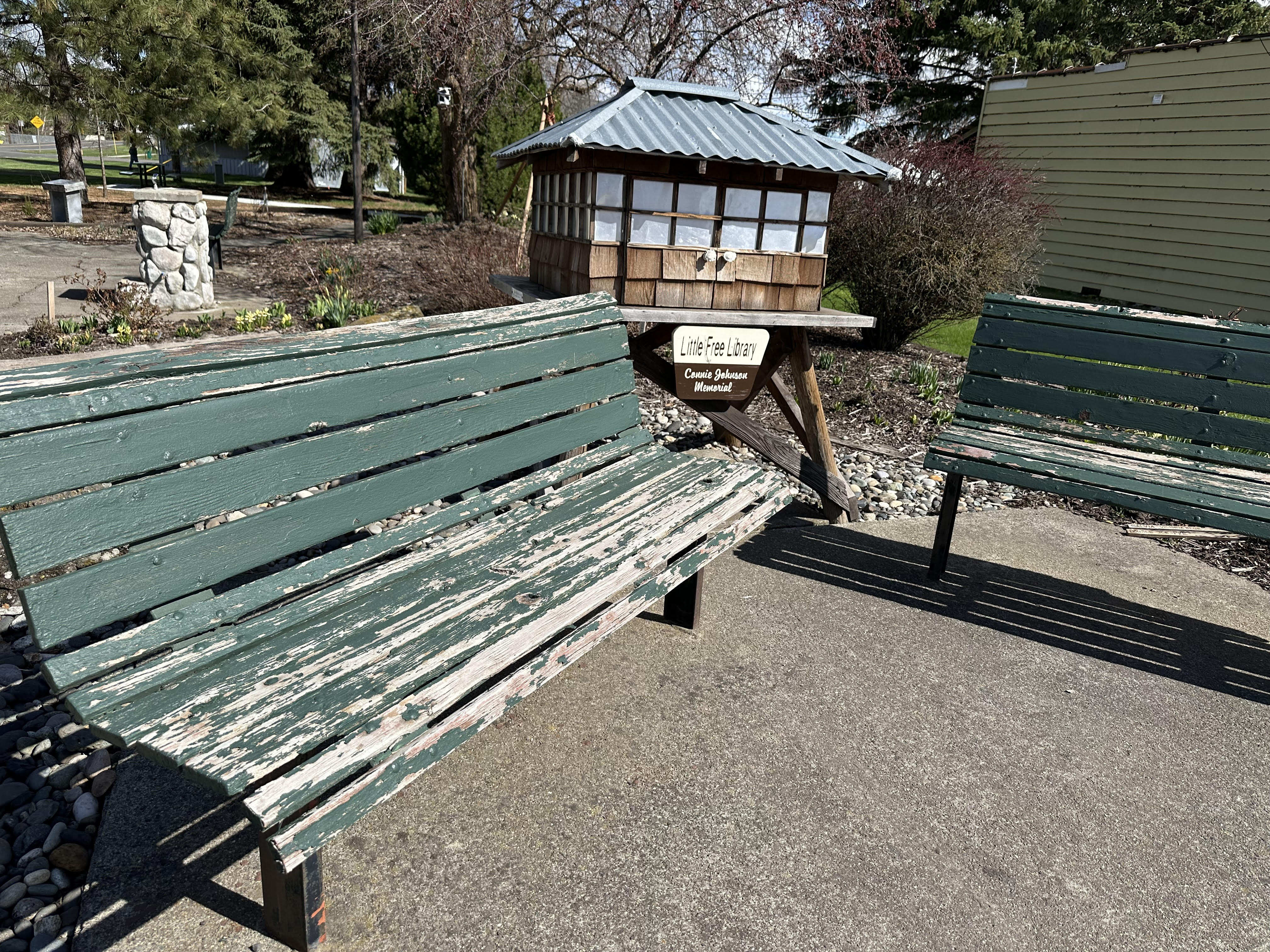 The Garden Club's benches in the park on Oak Street need to be replaced.
